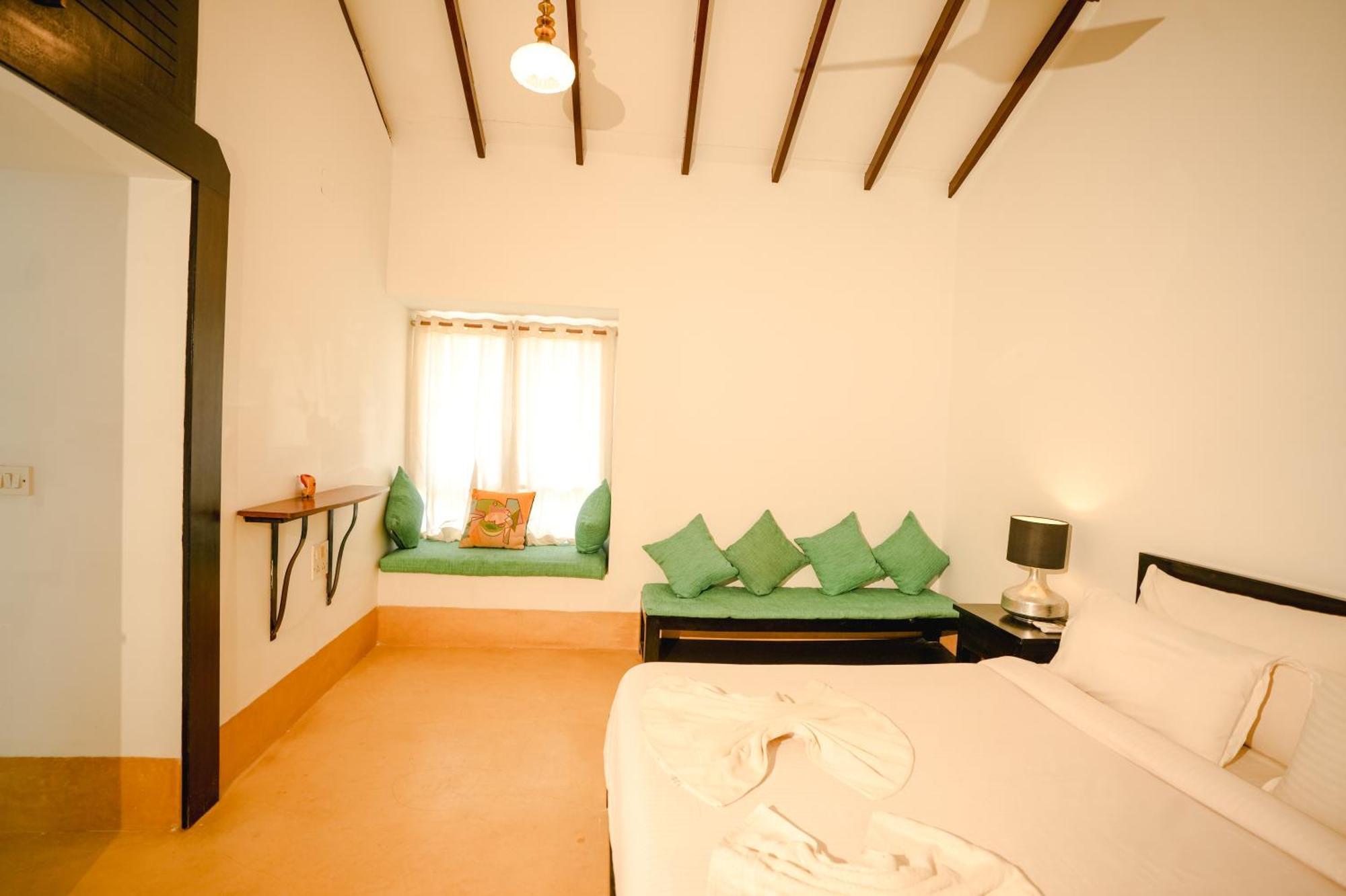 Villa M - Solitude 2 Candolim Goa 3Bhk, Pool Facing, Near Beach, Free Breakfast, Free Wifi And Prime Location Exterior photo