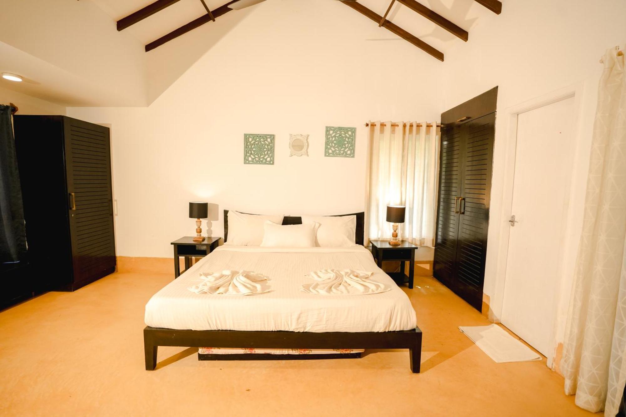Villa M - Solitude 2 Candolim Goa 3Bhk, Pool Facing, Near Beach, Free Breakfast, Free Wifi And Prime Location Exterior photo