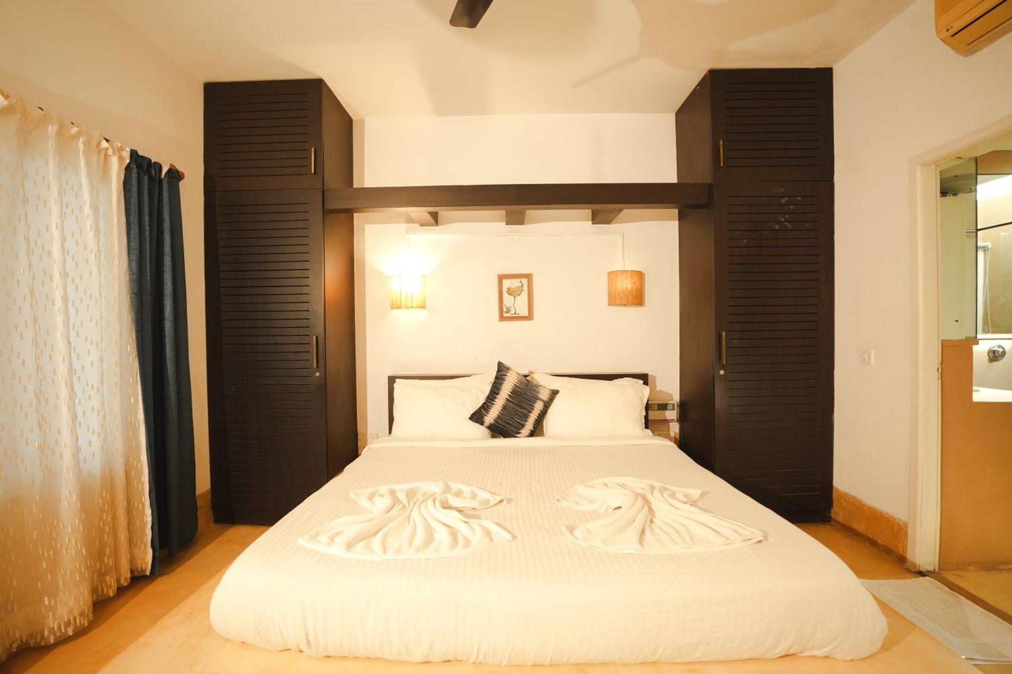 Villa M - Solitude 2 Candolim Goa 3Bhk, Pool Facing, Near Beach, Free Breakfast, Free Wifi And Prime Location Exterior photo